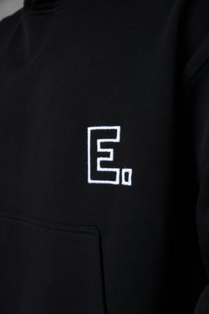 BLACK E. STATEMENT OVERSIZED HOODIE