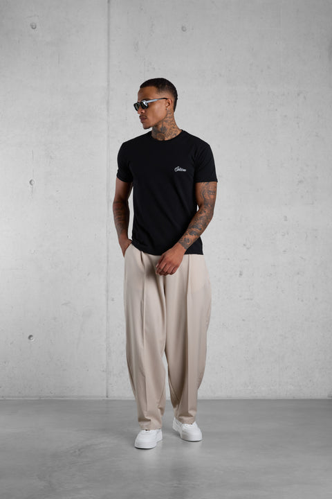 BLACK SIGNATURE TEE