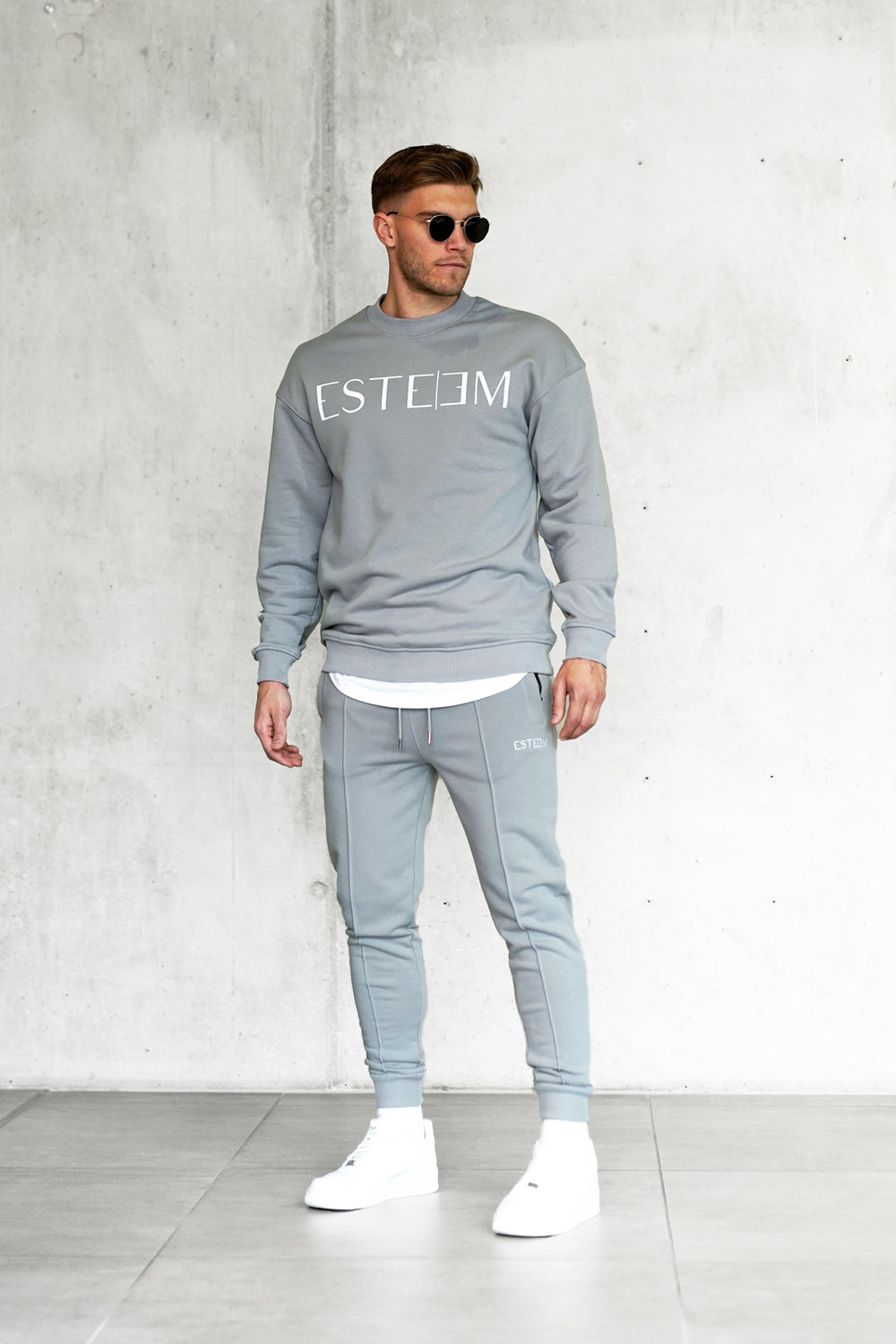 GREY BASIC SWEATPANTS