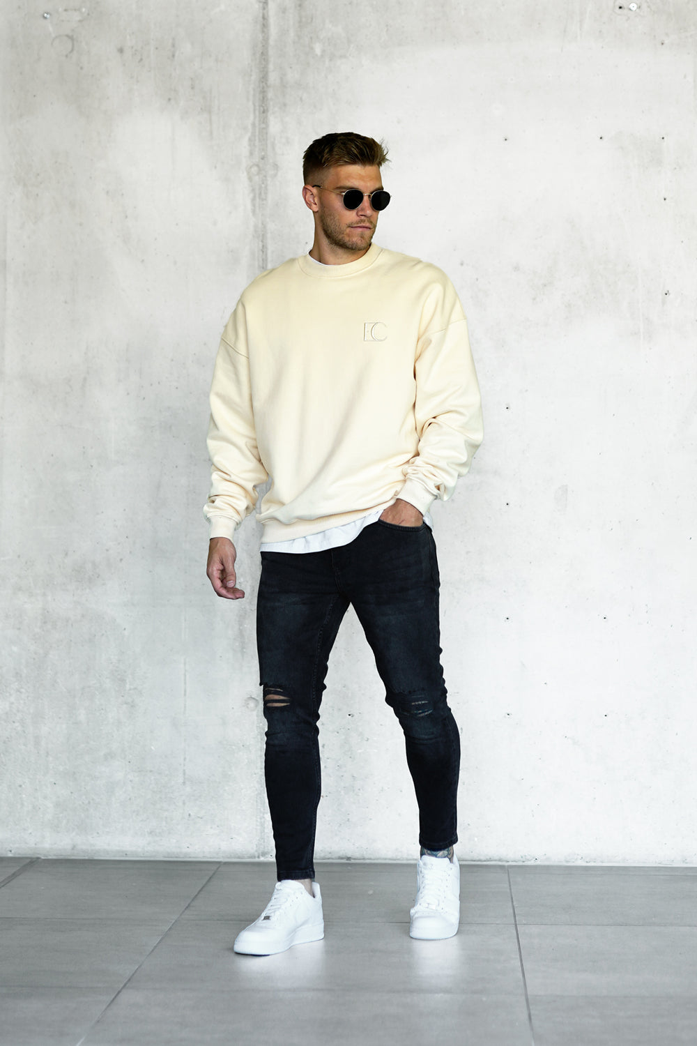 WASHED BLACK DESTROYED JEANS 4.0